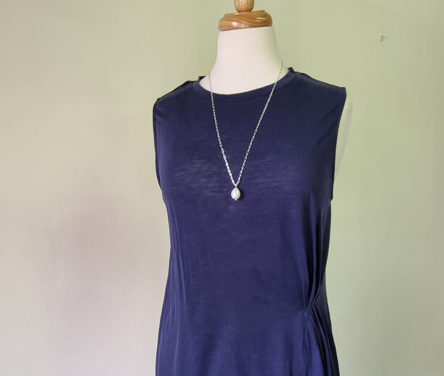 Studio W - Sleeveless dark blue casual T-shirt with front pleat