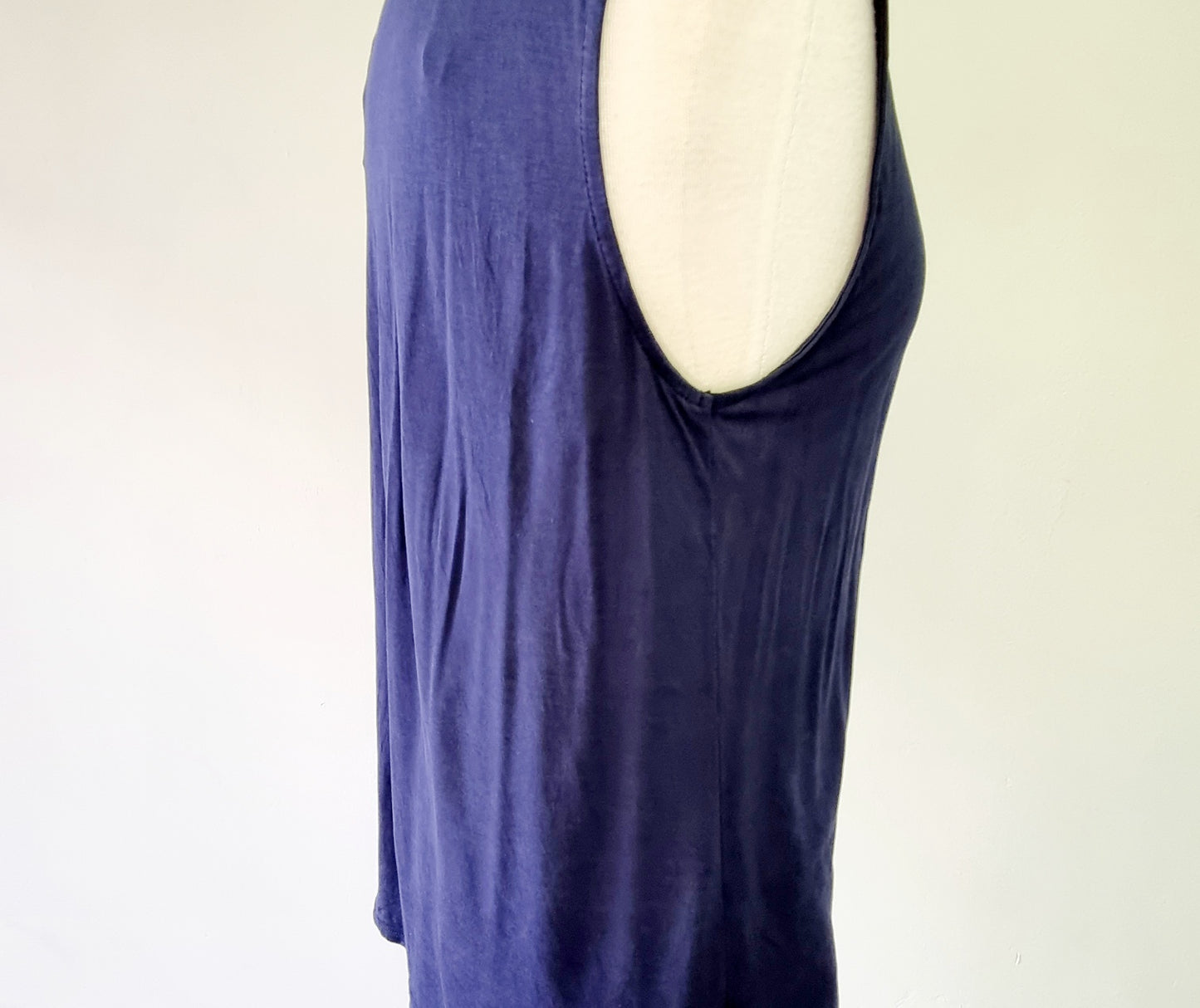 Studio W - Sleeveless dark blue casual T-shirt with front pleat