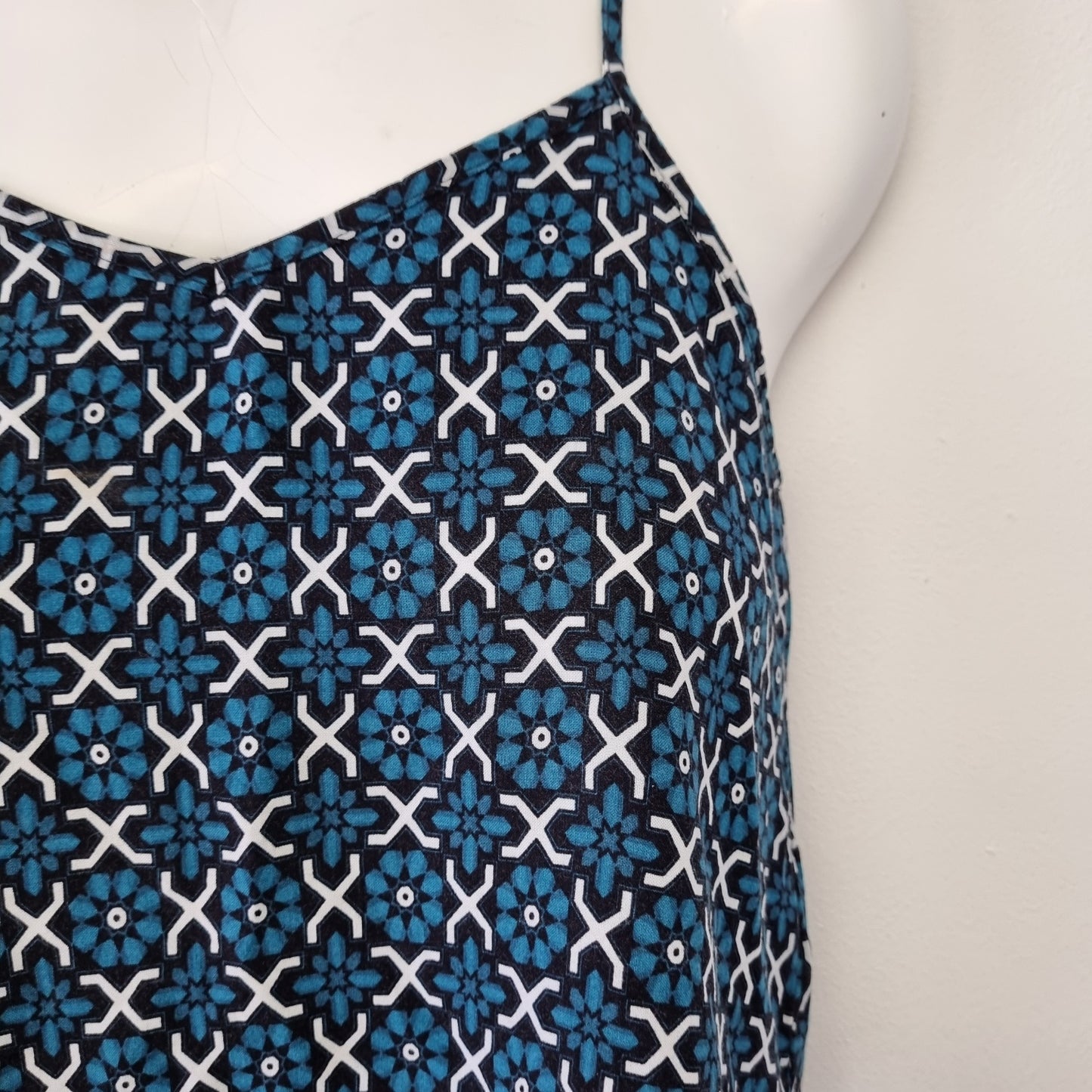 No Tag - Green & white strappy tassel top