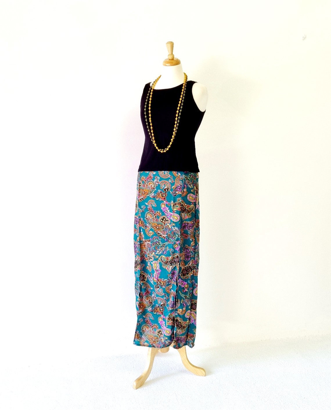 No Tag - Green & pink paisley patterned long skirt