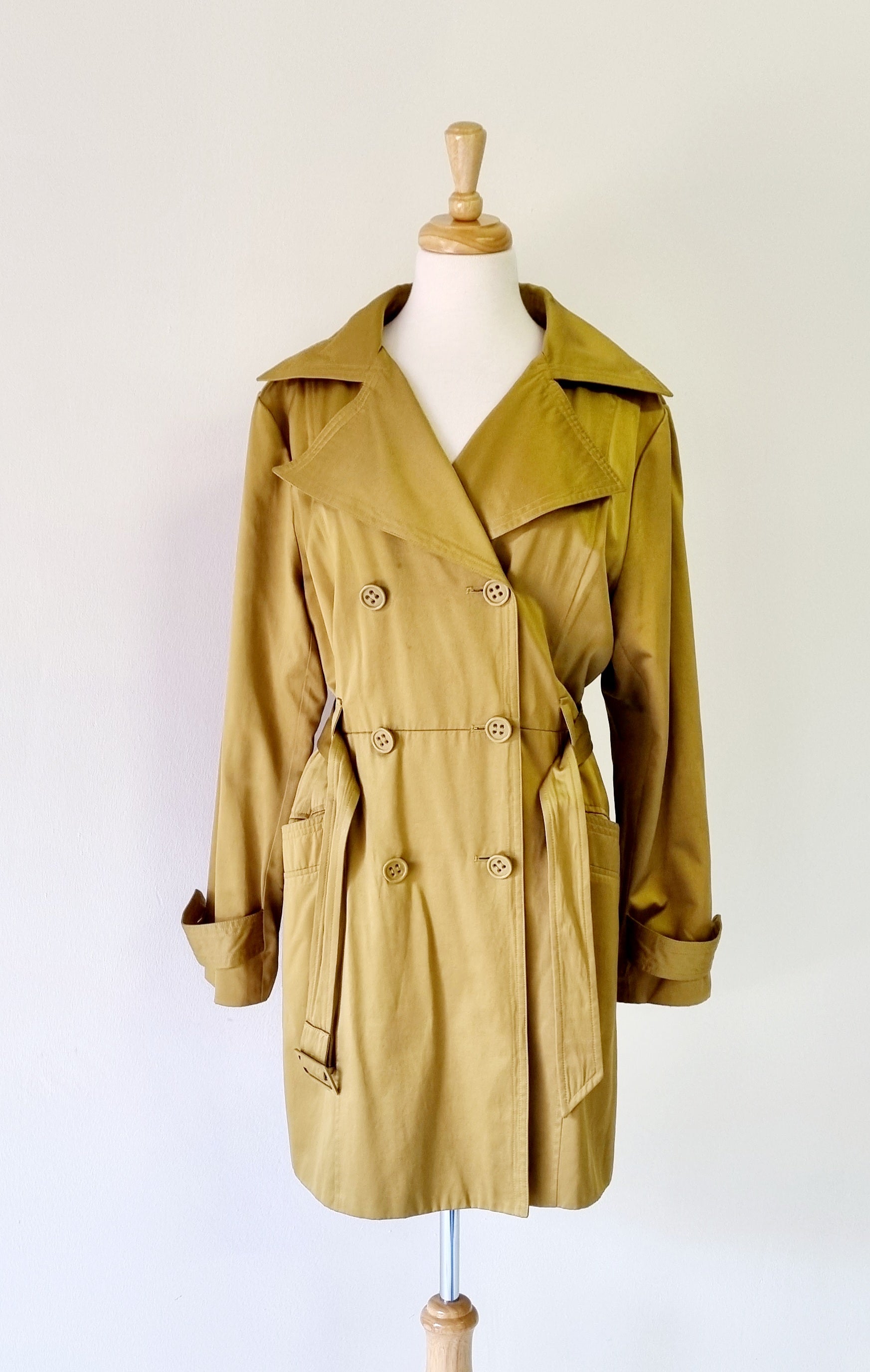 Truworths - Green Double Breasted Belted Trench Coat – Closet Conscious