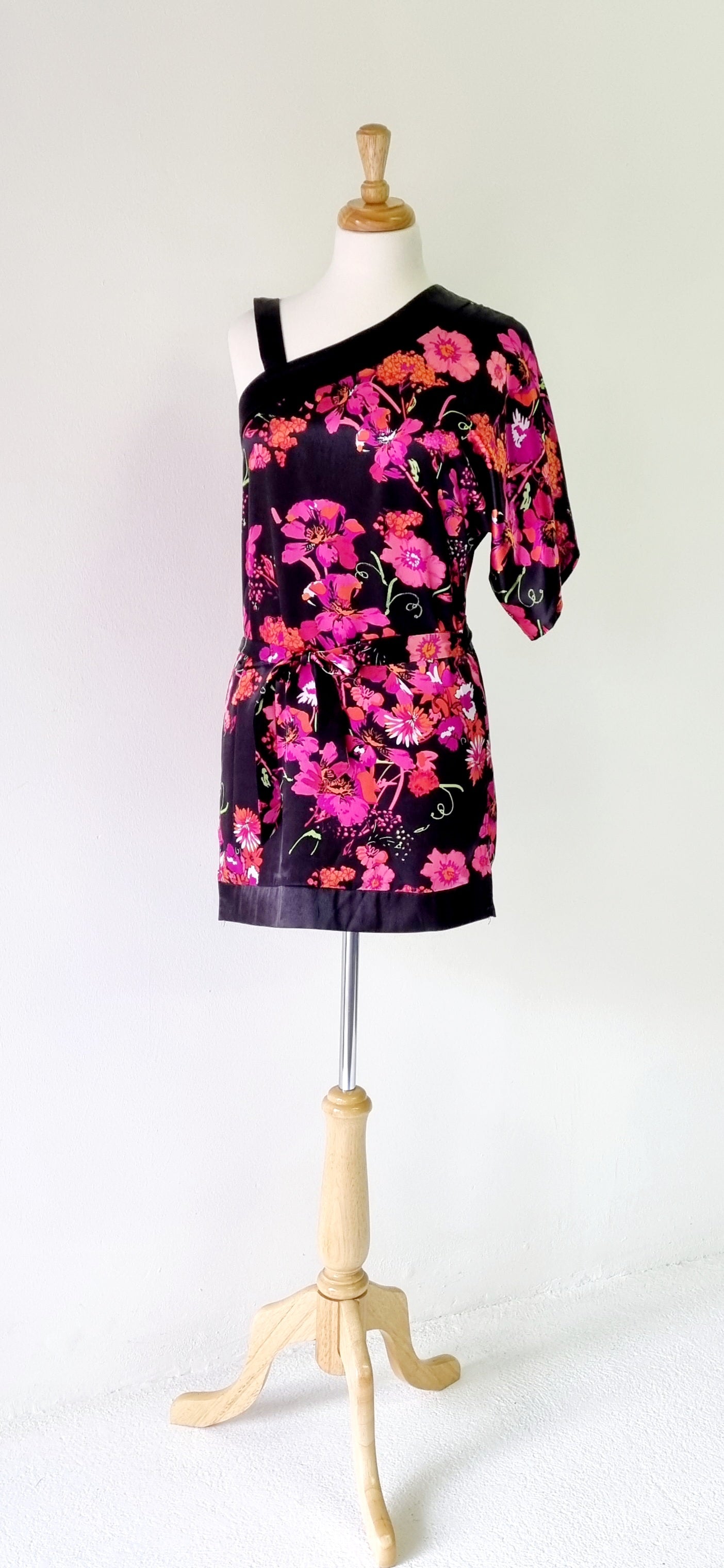 Oasis by Foschini - Black & Pink Floral One Shoulder Blouse