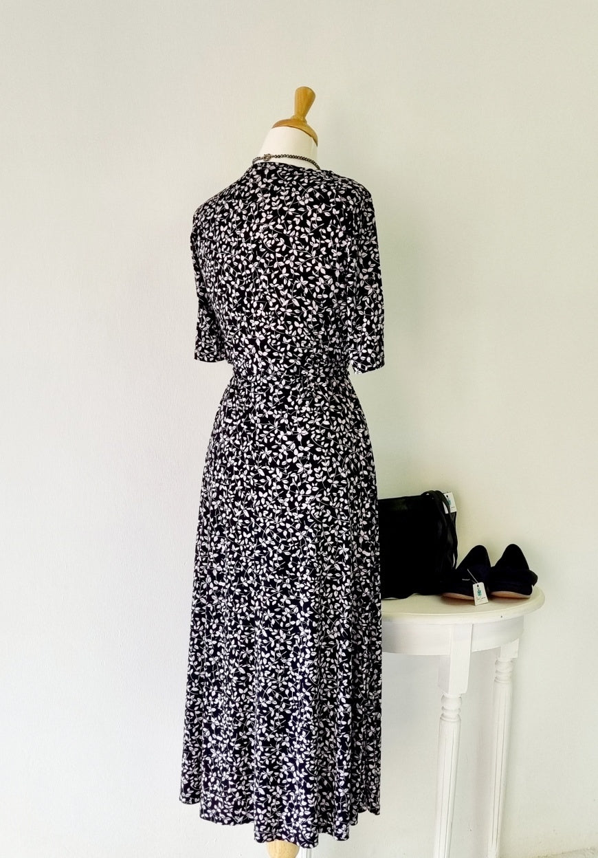 Chaus New York - Black & White 3/4 Sleeve Maxi Dress with belt