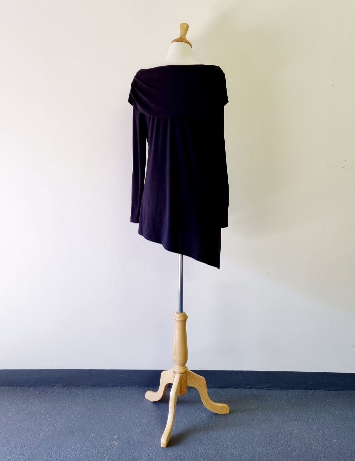 Prima Donna - Black yolk knee length cowl neck top