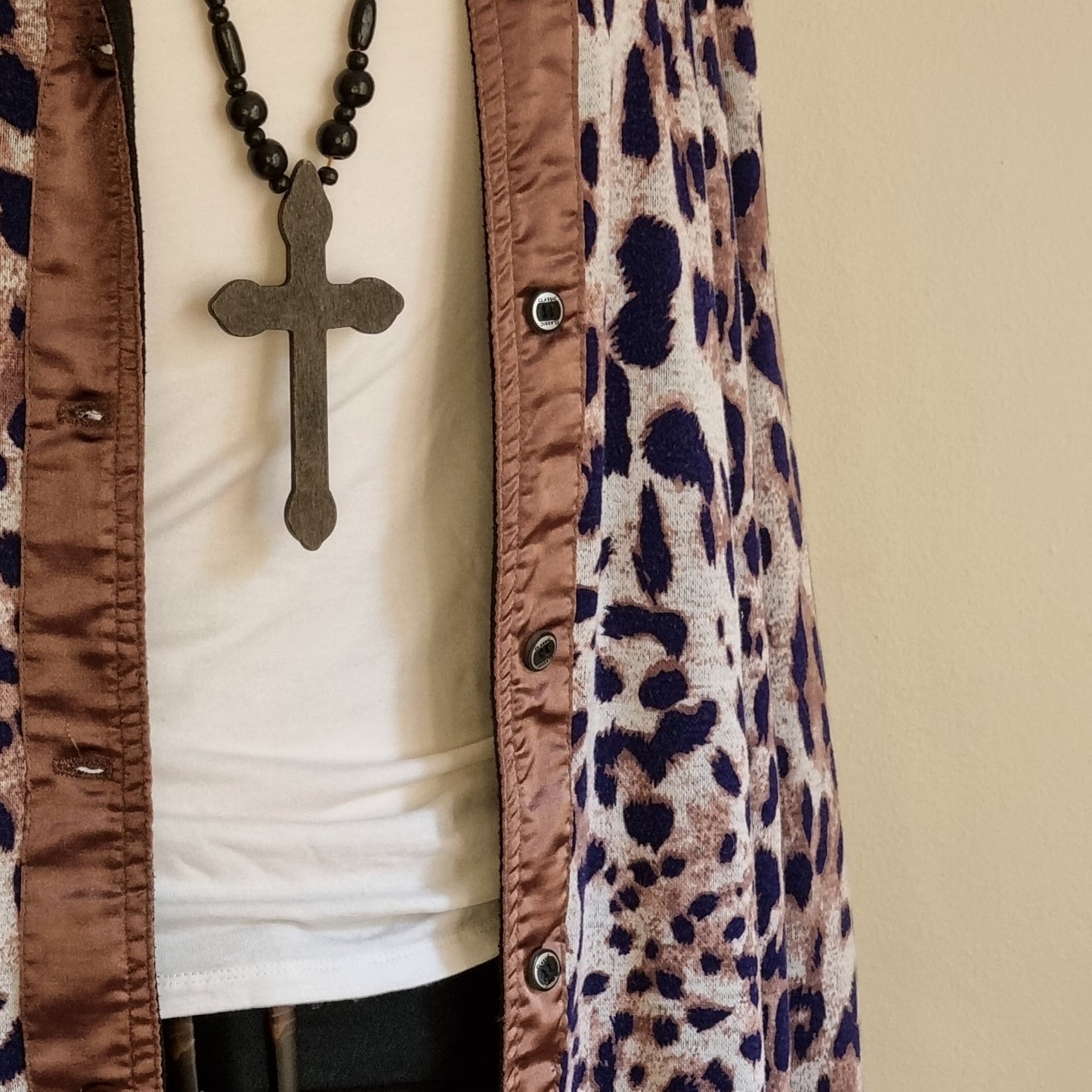 Classic Long sleeve leopard print shirt/jacket with cuff sleeves