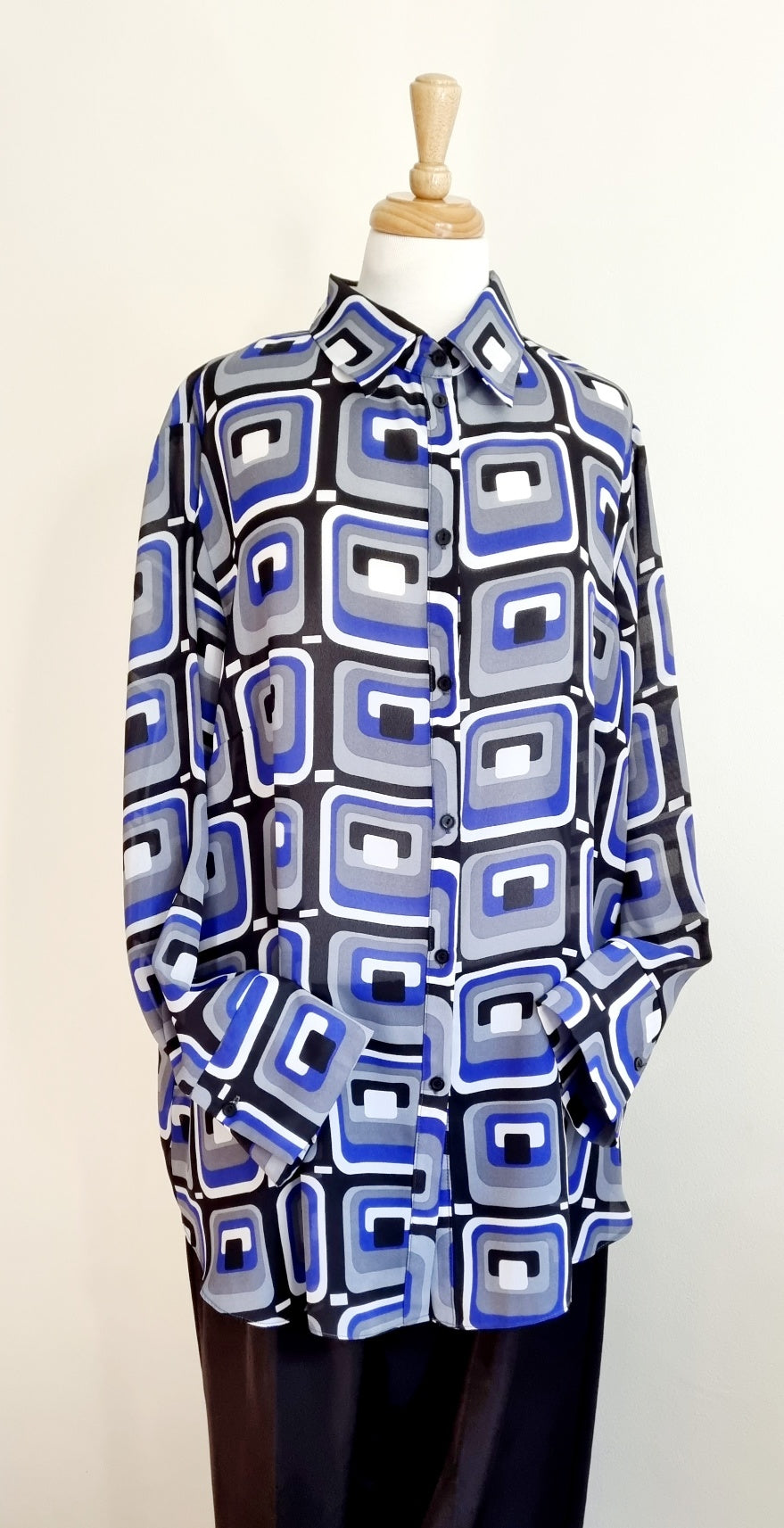 Donna Claire - Blue, black & white shirt