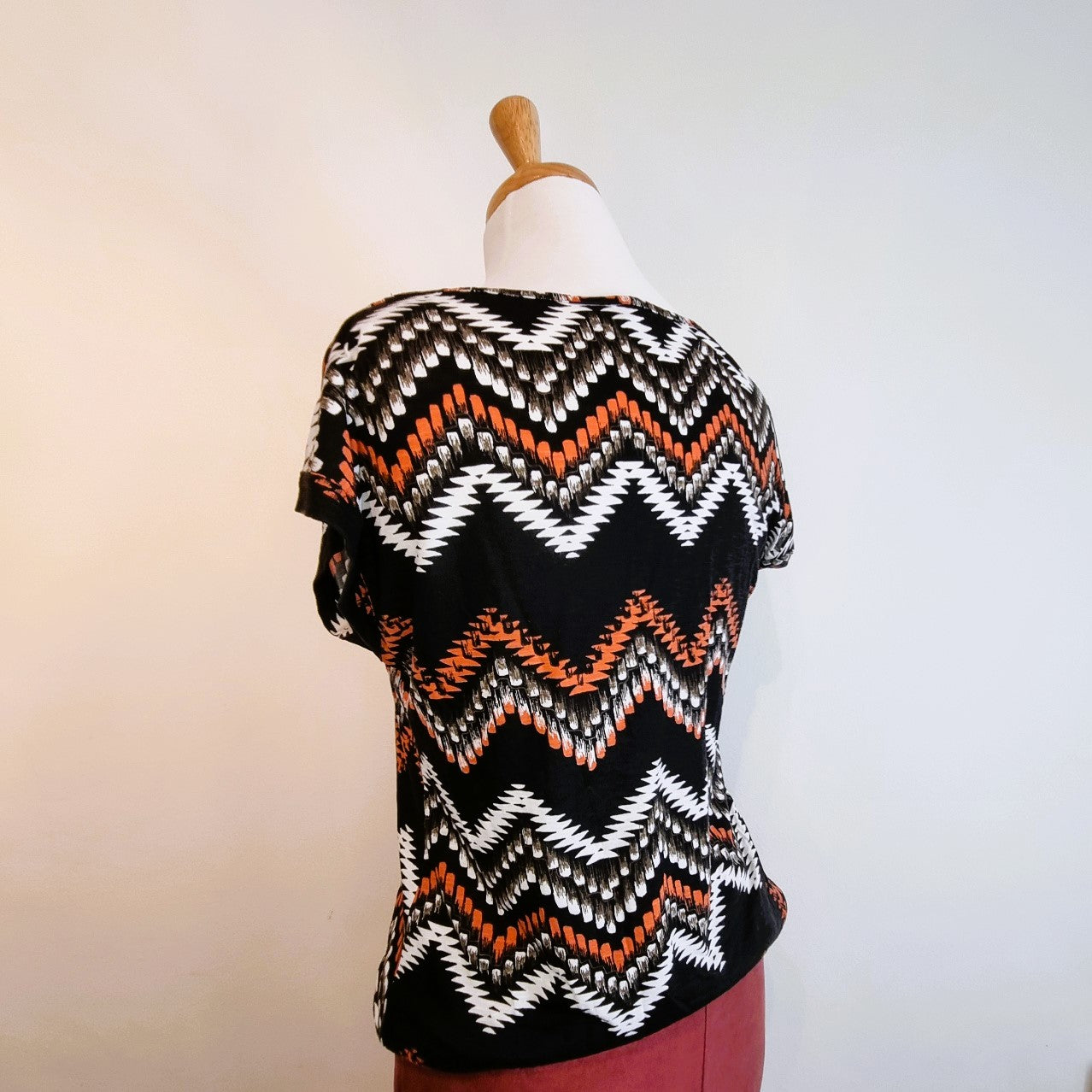 Insync Casual - Orange black & white short sleeve blouse