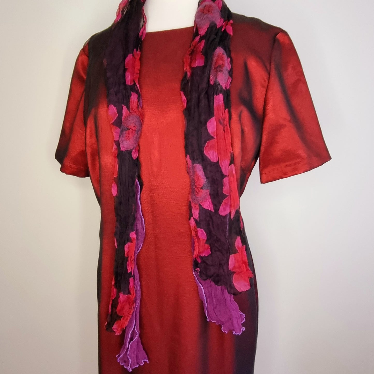 Mirien Hall - Vintage - Classic Midi Burgundy dress