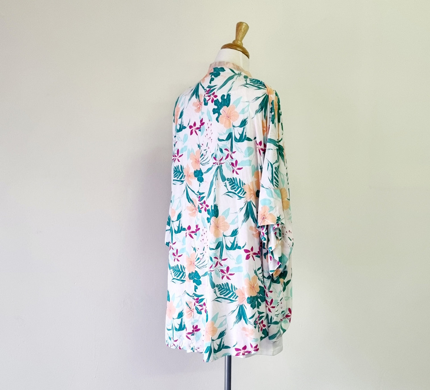 Cotton On Body - Beige, peach & green kimono