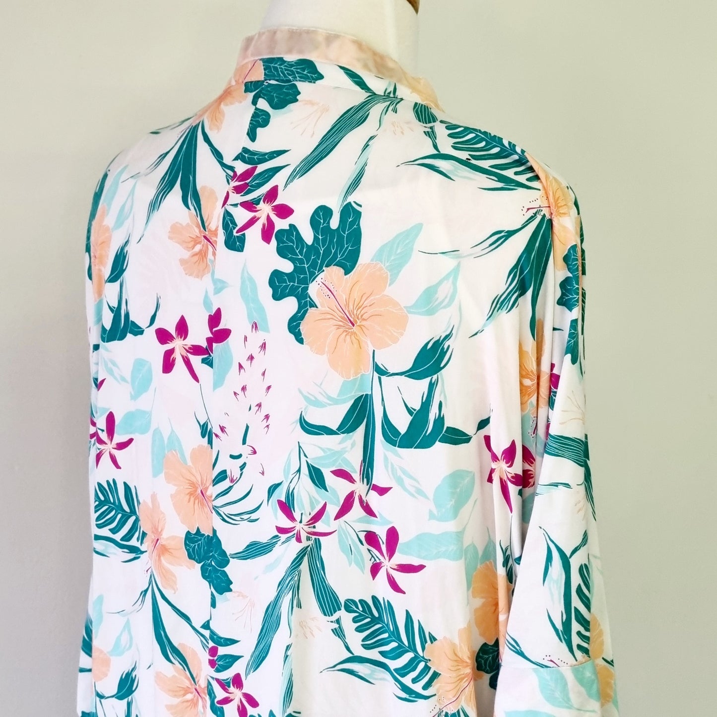 Cotton On Body - Beige, peach & green kimono
