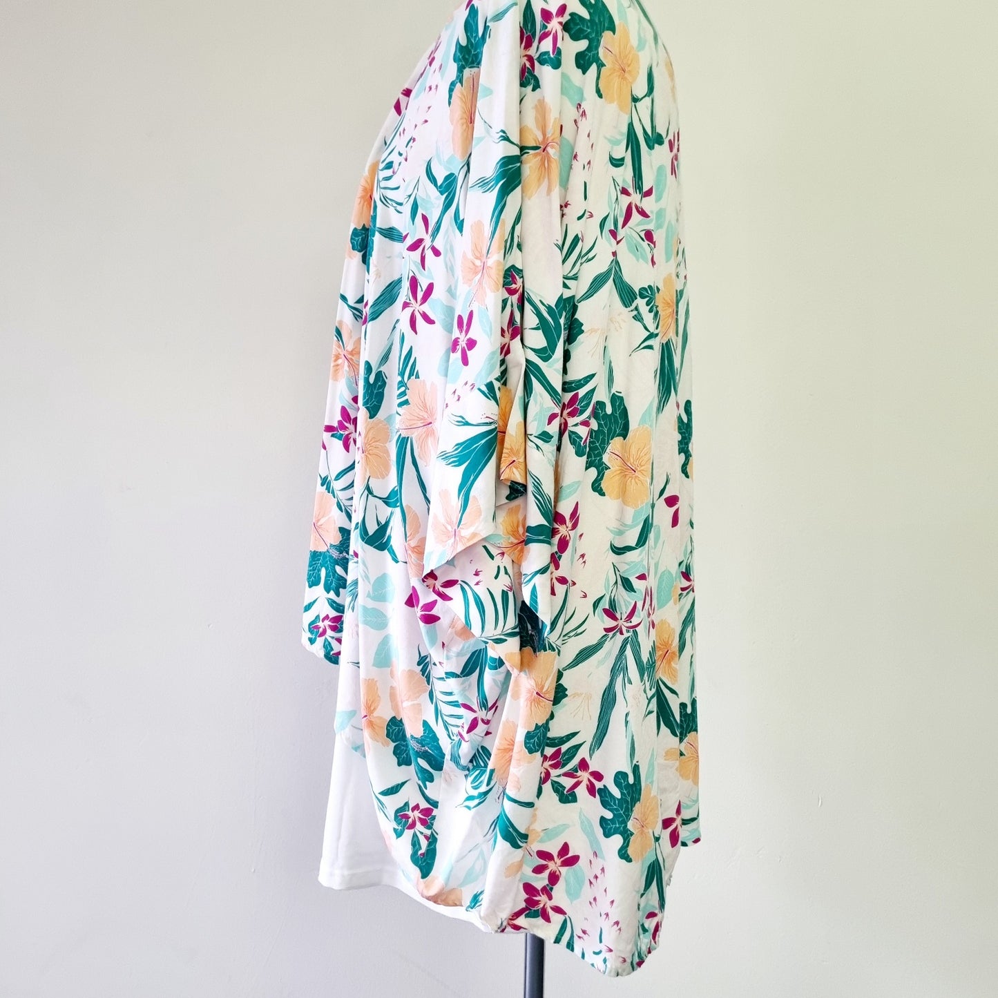 Cotton On Body - Beige, peach & green kimono