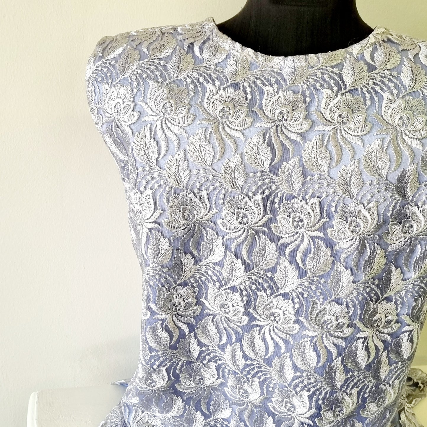 Hand Sewn - Mauve lace lined vintage sleeveless top.